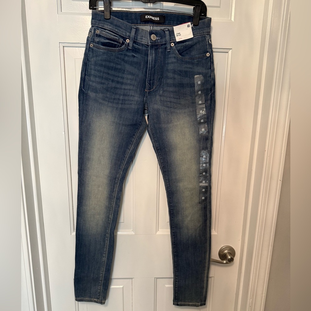 Express Women's Blue Straight Leg Jeans